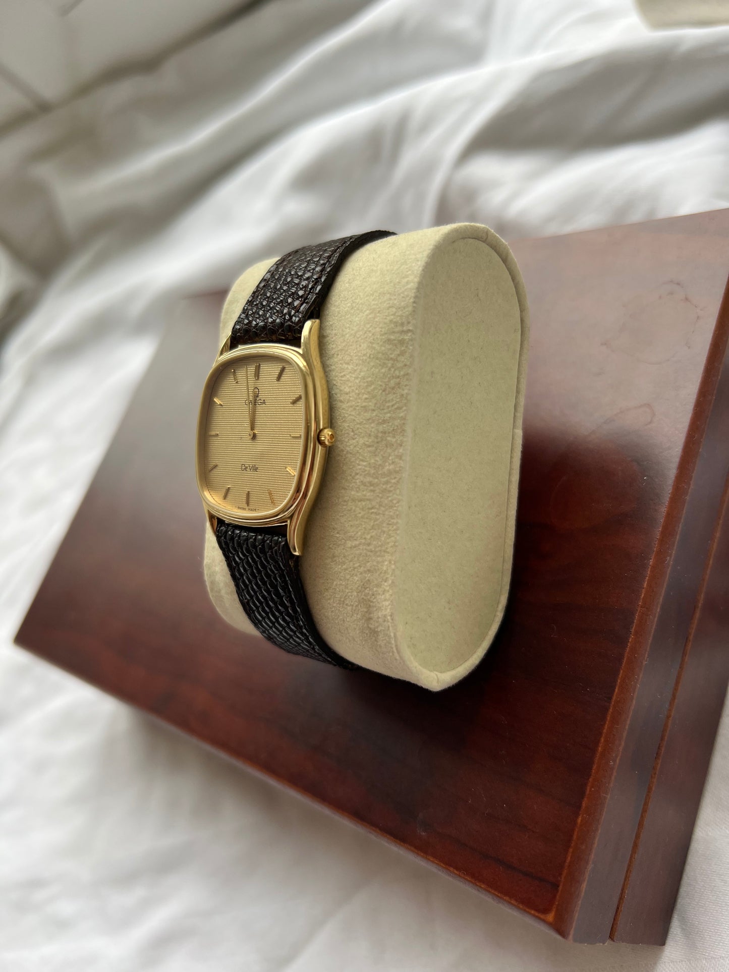 Omega De Ville 1377 – Vintage Approx. 1980s–1990s