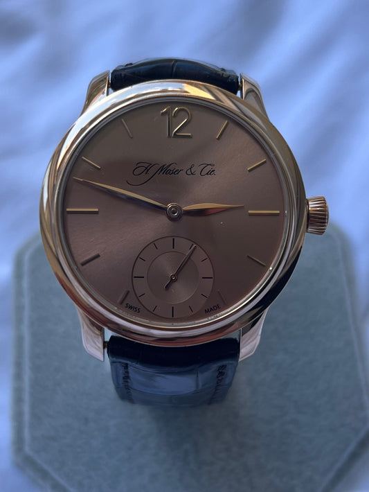 H.Moser &amp; Cie. Endeavour Small Seconds 1321.0109