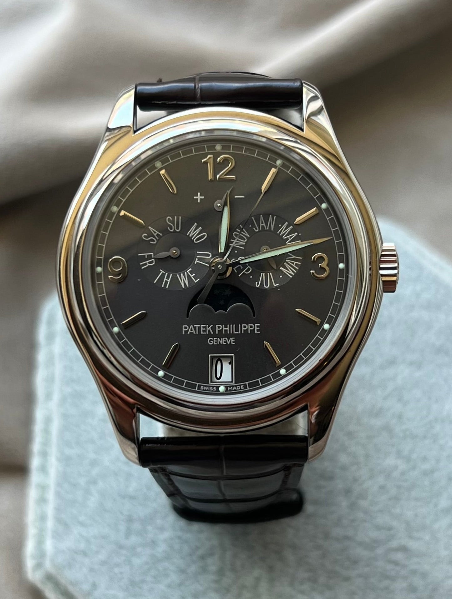 Patek Philippe Annual Calendar 5146G-010